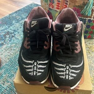 Air Max 90 SE Siempre Familia